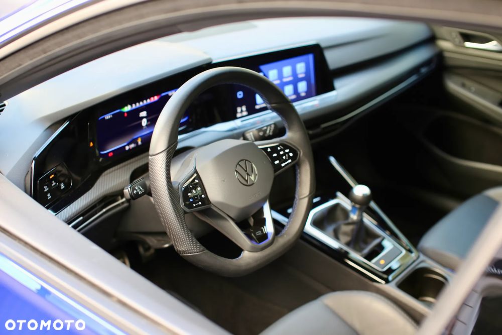 Volkswagen Golf - 4
