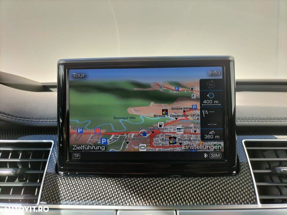 Audi S8 - 11