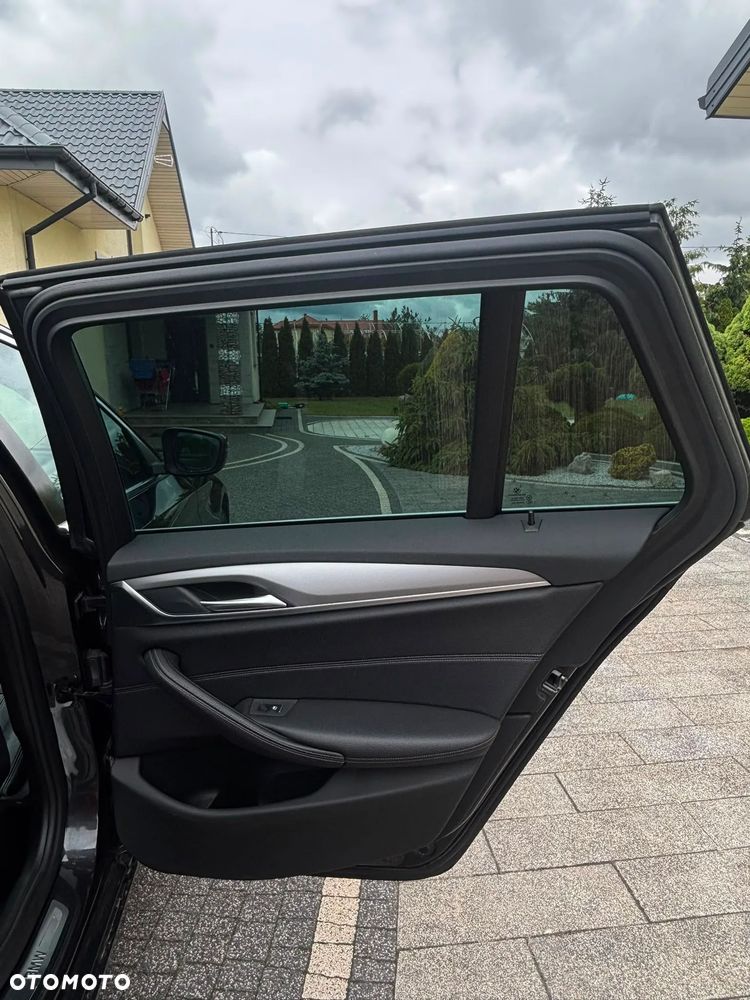 BMW Seria 5 520d Luxury Line - 17