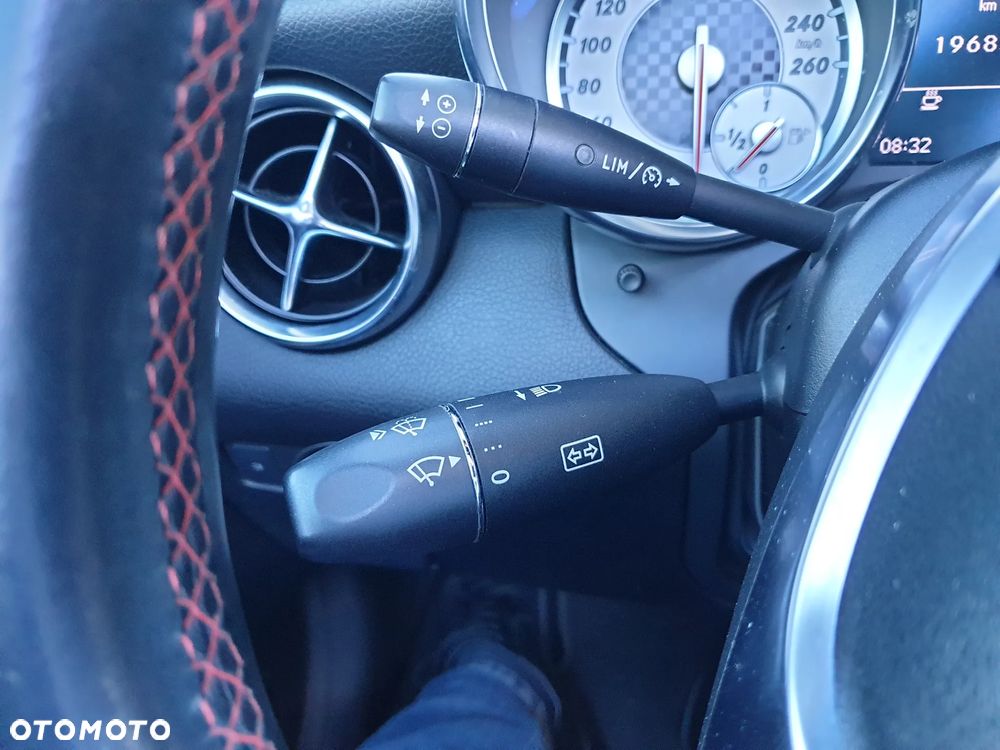 Mercedes-Benz SLK 250 (BlueEFFICIENCY) 7G-TRONIC - 22