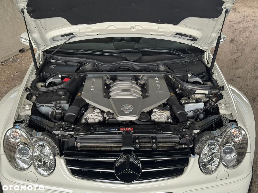 Mercedes-Benz CLK - 16
