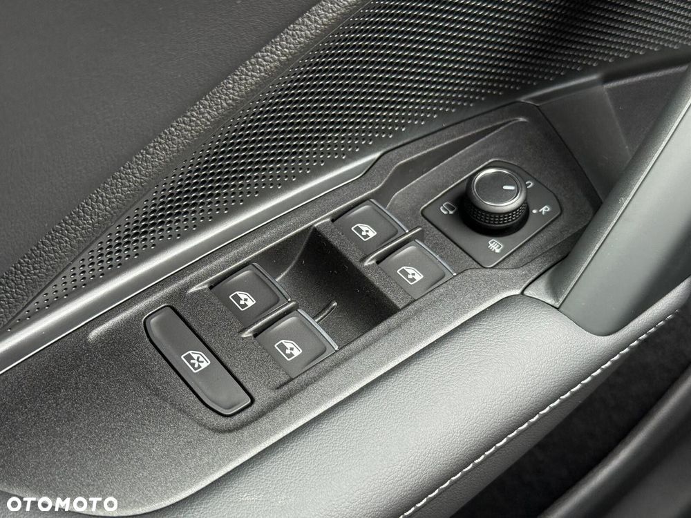 Volkswagen Tiguan 1.5 eTSI Elegance DSG - 26