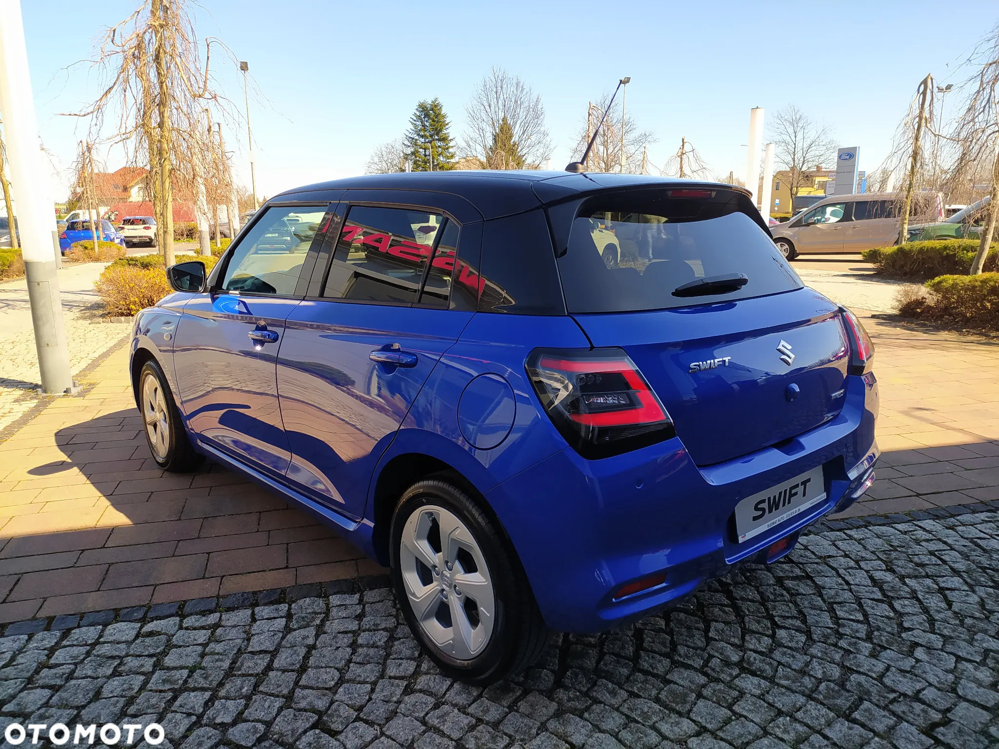 Suzuki Swift 1.2 Dualjet SHVS Premium Plus CVT - 5