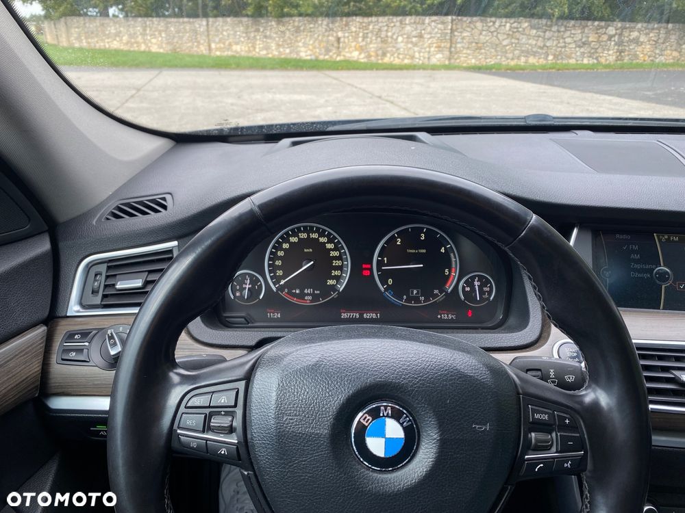 BMW 5GT 530d xDrive - 15