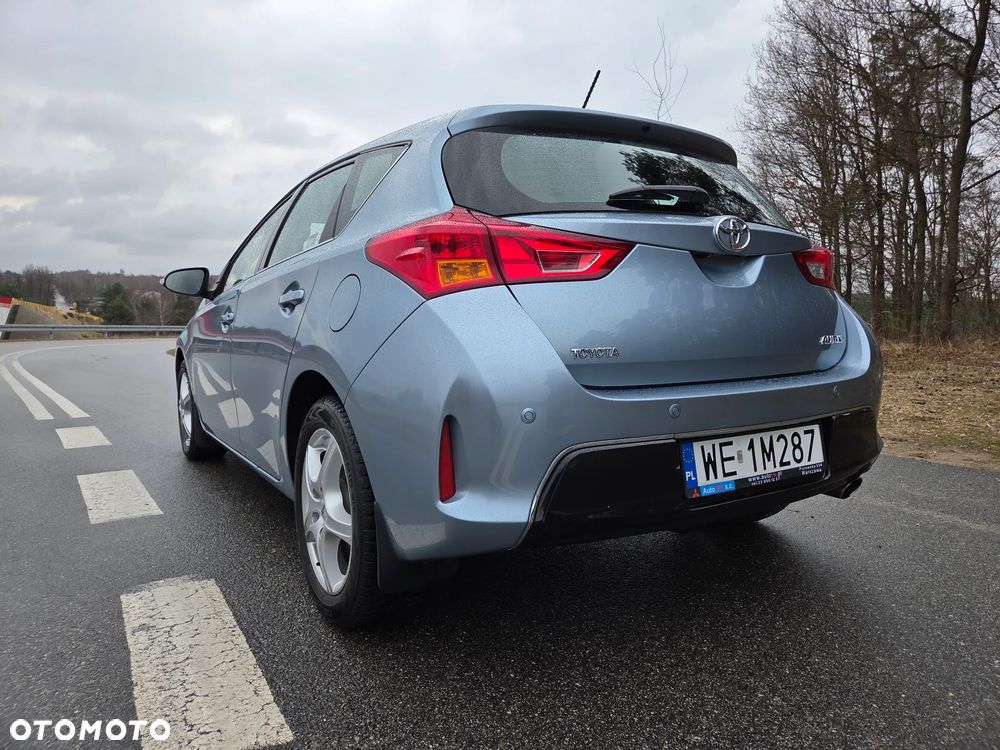 Toyota Auris 1.6 Premium - 8