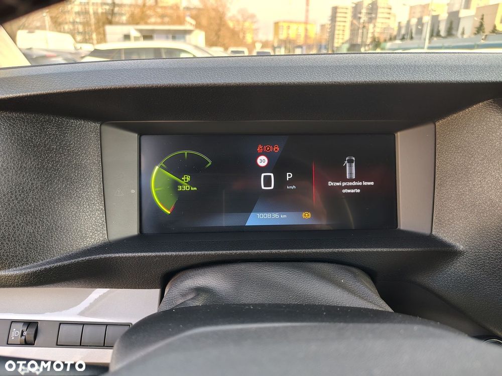 Peugeot Traveller - 14