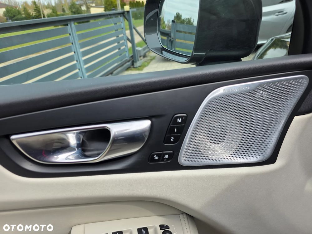 Volvo XC 60 T8 Plug-In Hybrid AWD Ultimate Bright - 15