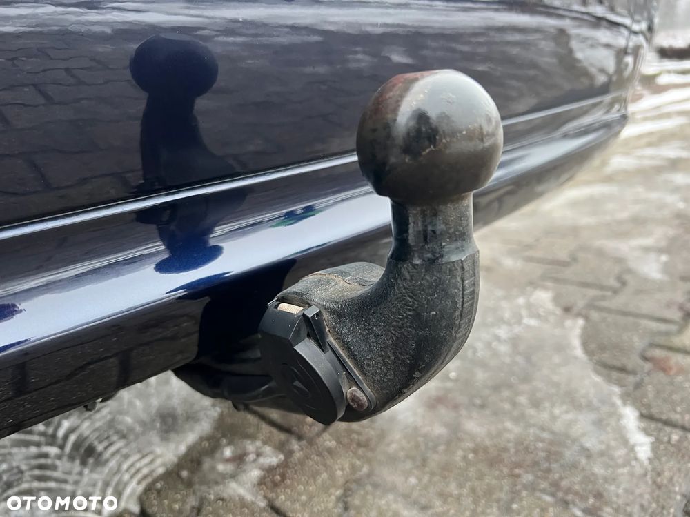 Mercedes-Benz Klasa E 320 T Elegance - 38