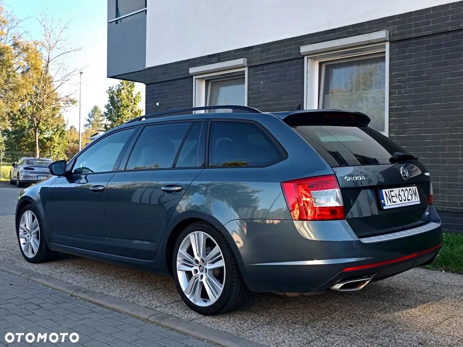 Skoda Octavia 2.0 TDI DSG RS - 8