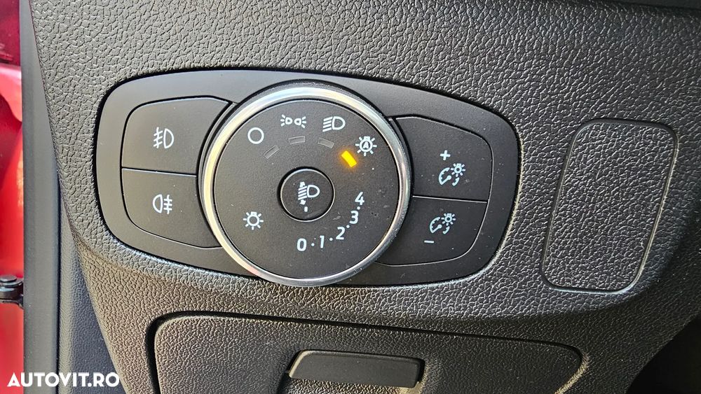 Ford Focus 1.0 EcoBoost Trend Edition - 13