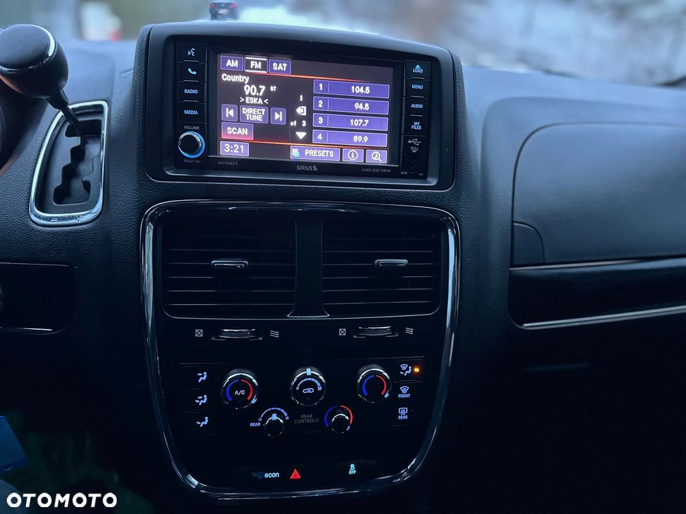 Dodge Grand Caravan 3.6 R/T - 12