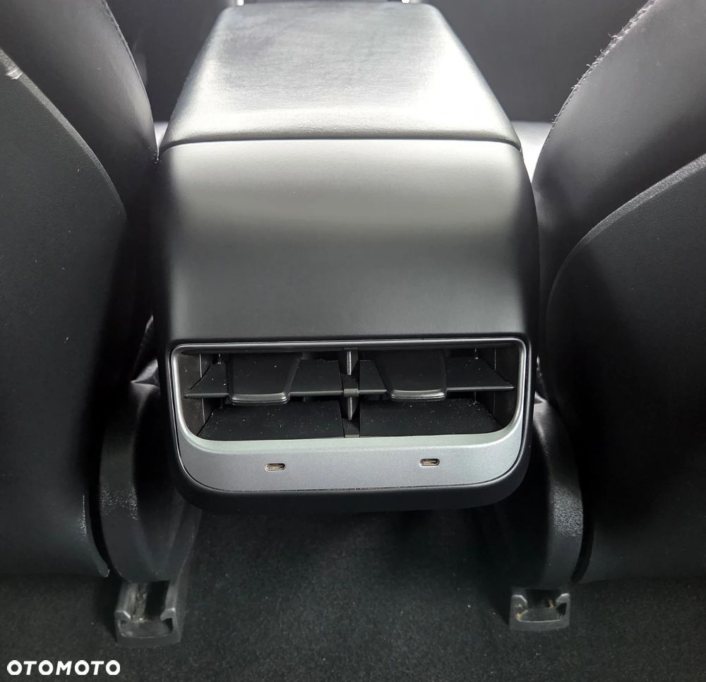 Tesla Model 3 Langstreckenbatterie Allradantrieb Dual Motor - 32
