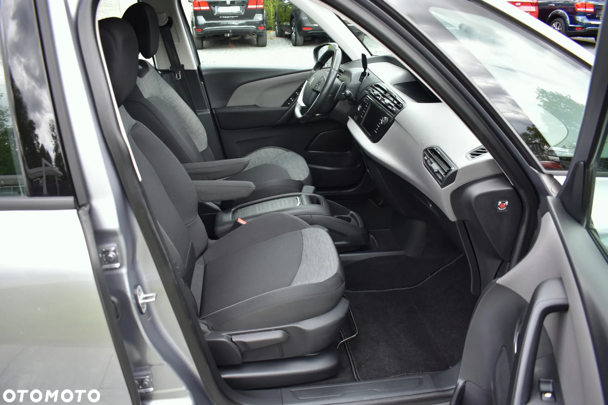 Citroën C4 SpaceTourer PureTech 130 Stop&Start EAT8 SELECTION - 34