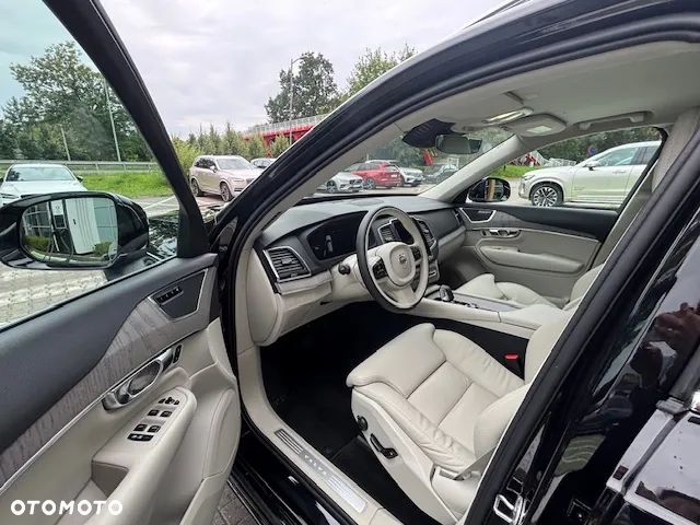 Volvo XC 90 - 34