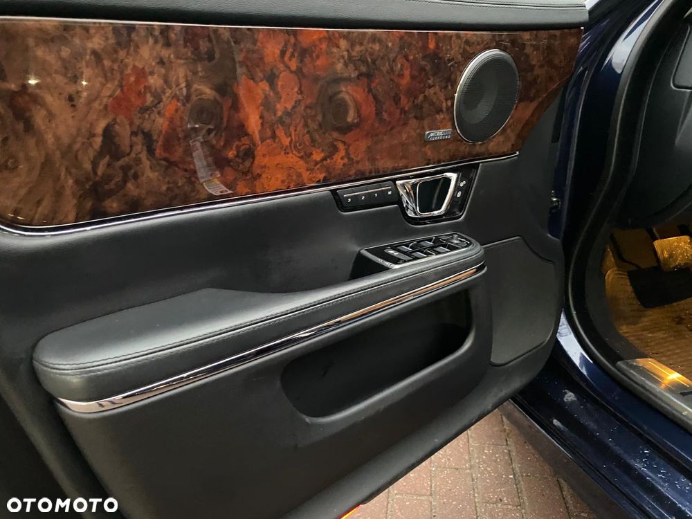 Jaguar XJ 3.0 T Premium Luxury - 23