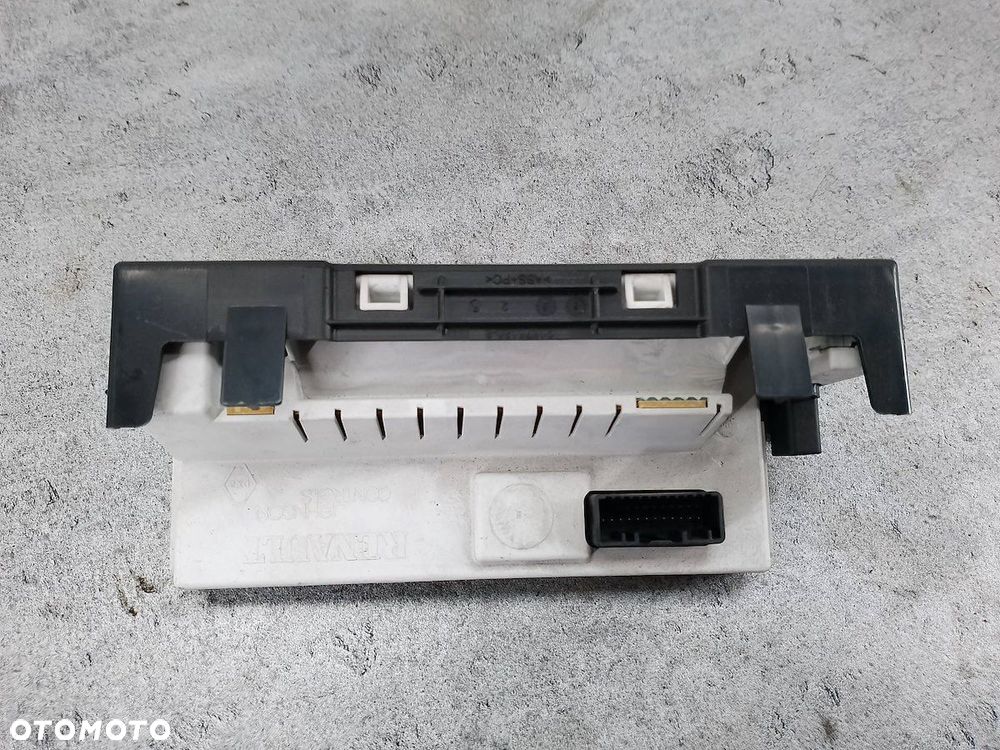 WYŚWIETLACZ RADIA RENAULT CLIO III 8200755144-A - 2