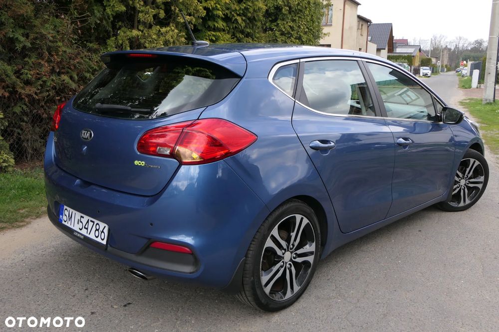 Kia Ceed 1.6 GDI Dream-Team Edition - 8