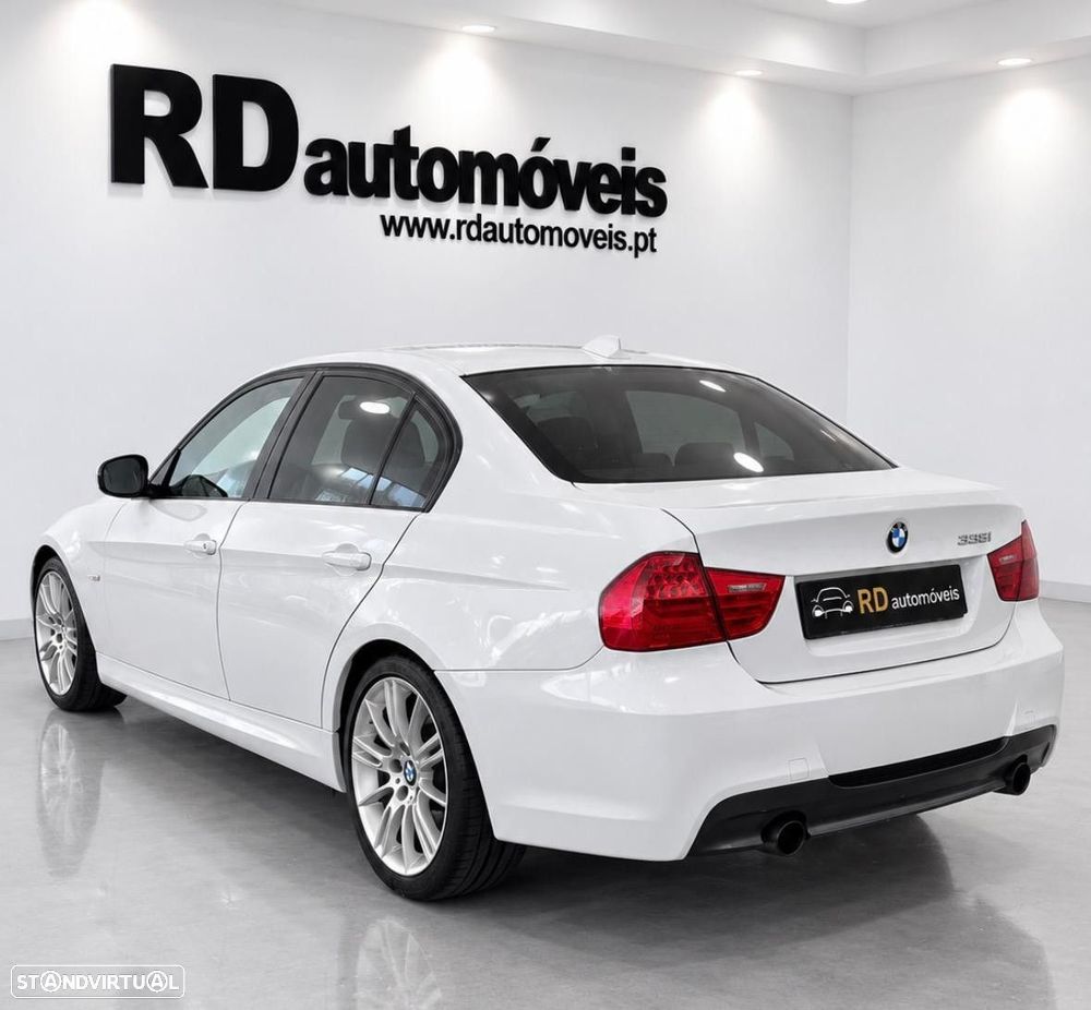 BMW 335 i Pack M - 3