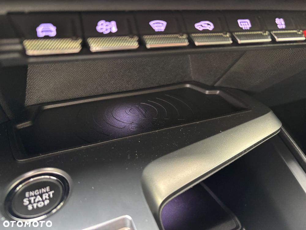 Peugeot 308 1.6 Hybrid PHEV GT EAT8 - 21