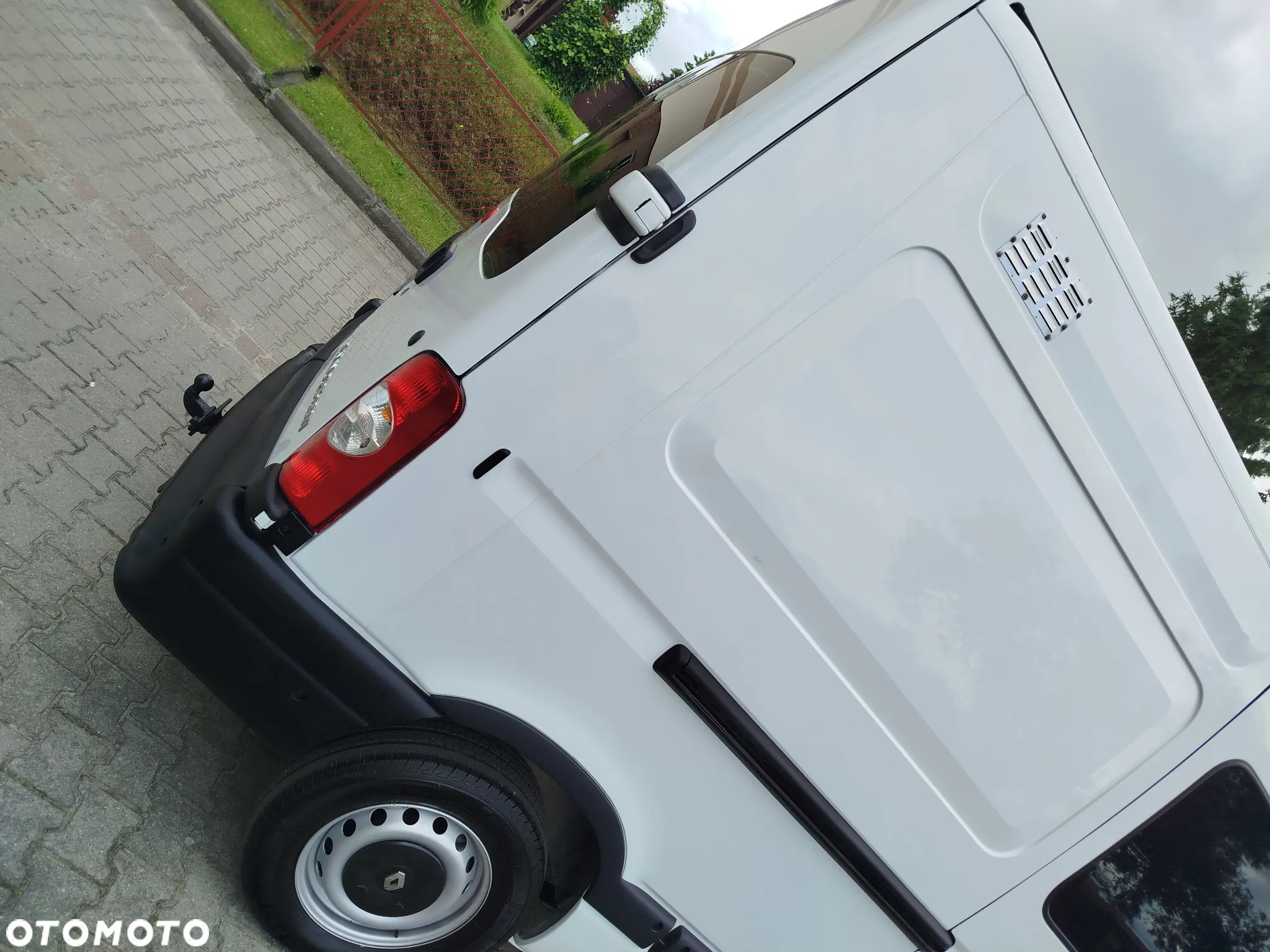 Renault Master ŚREDNIAK KLIMA HAK L2H2 - 19