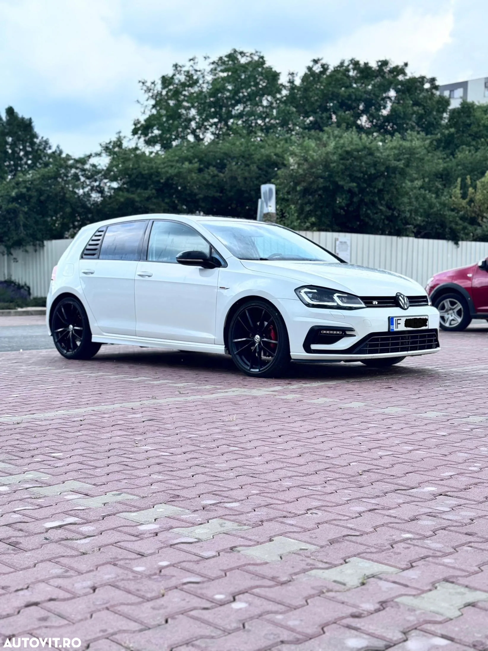 Volkswagen Golf 1.6 TDI DSG Highline - 21