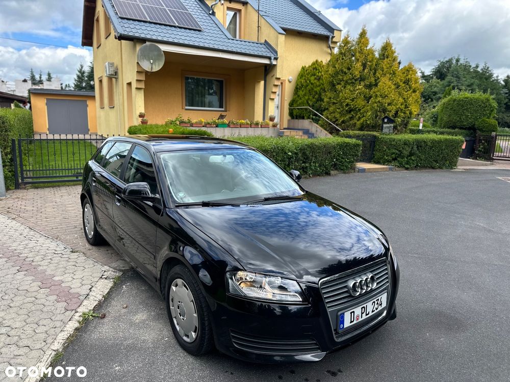 Audi A3 Sportback - 1