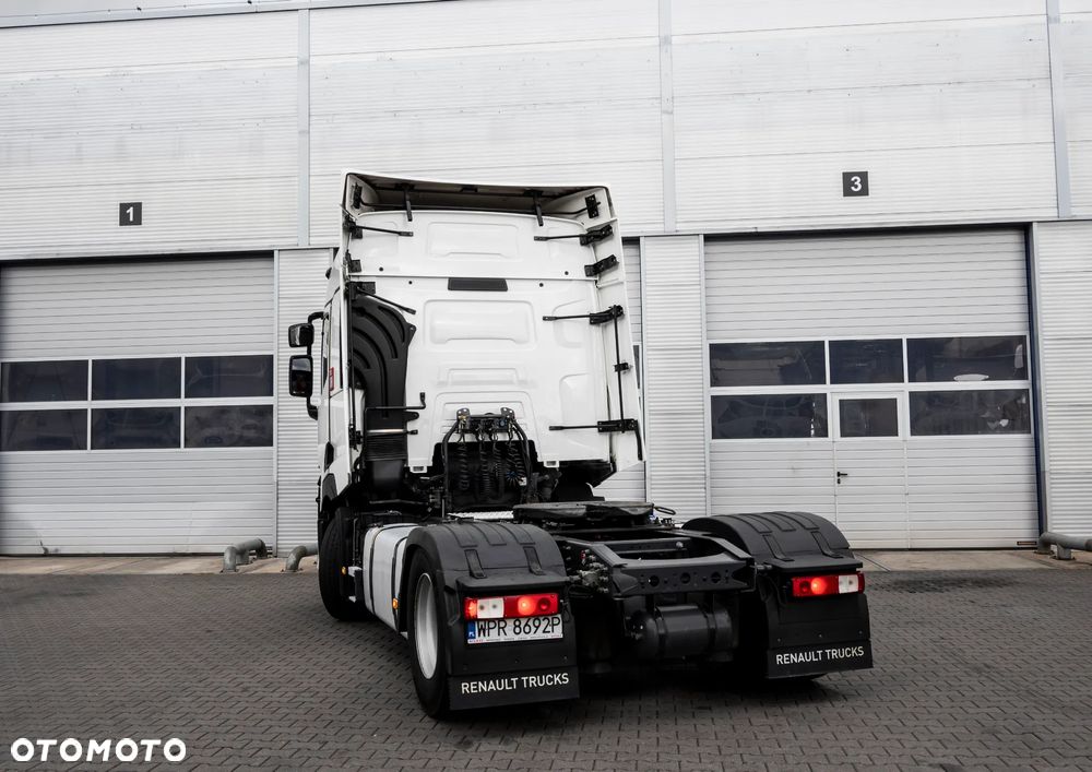 Renault T 480 - 26