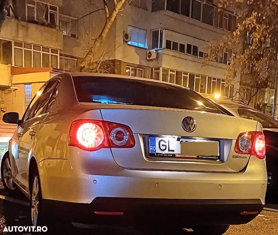Volkswagen Jetta - 26