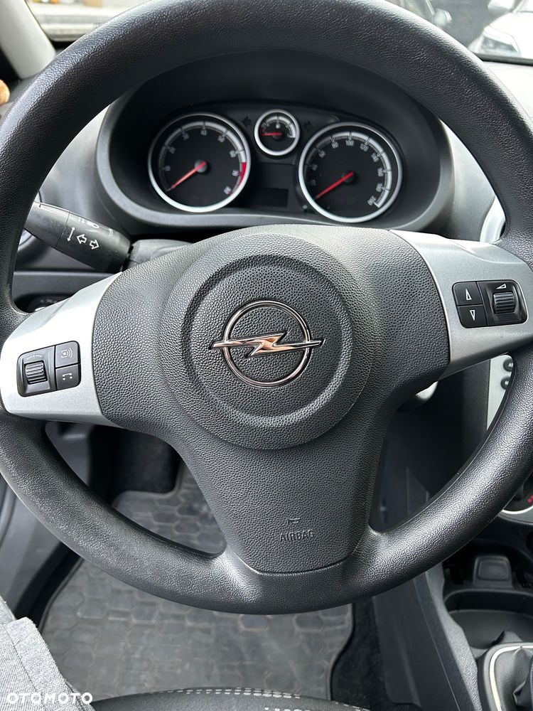 Opel Corsa - 8