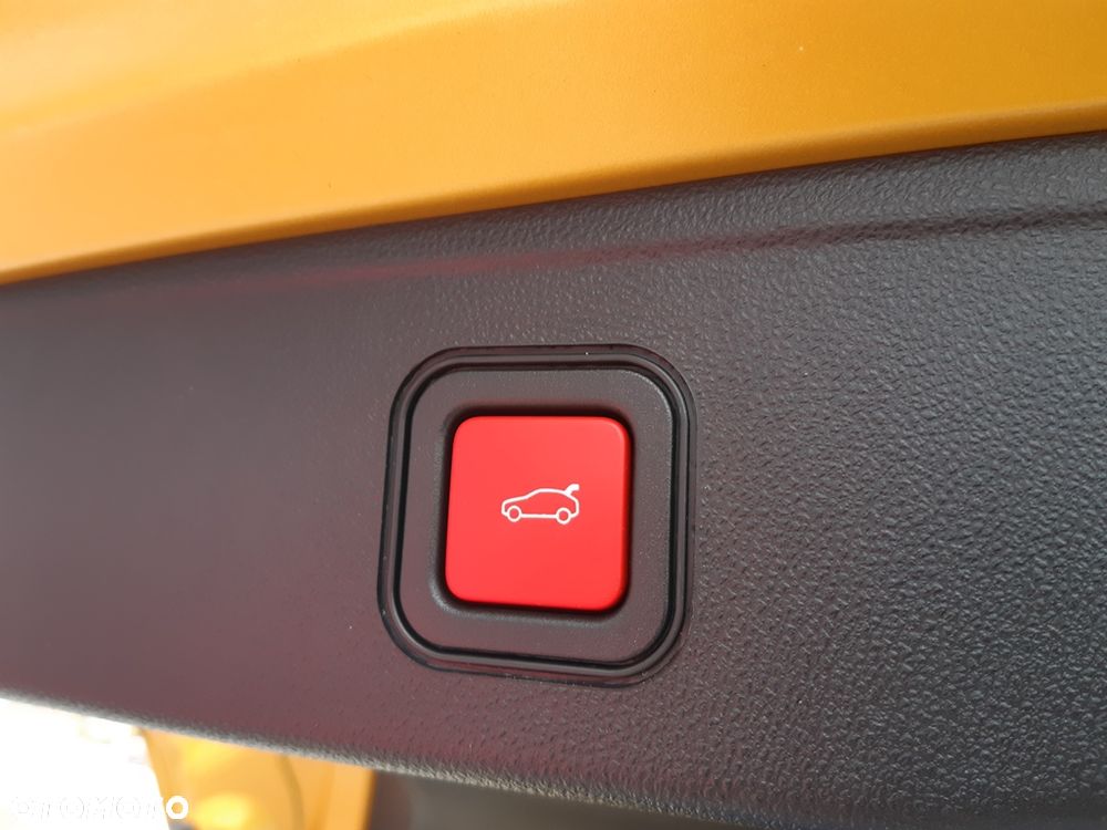 Jeep Avenger 1.2 T3 mHEV Summit FWD eDCT6 - 29