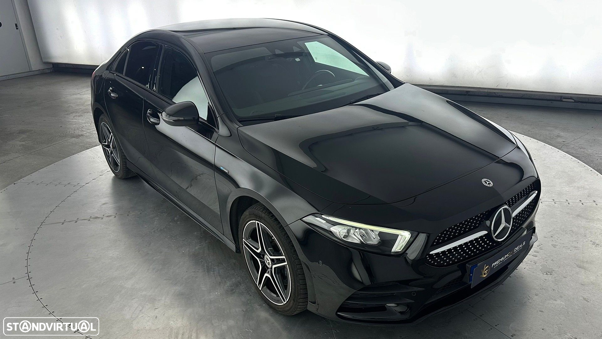 Mercedes-Benz A 250 Limousine e AMG Line - 18