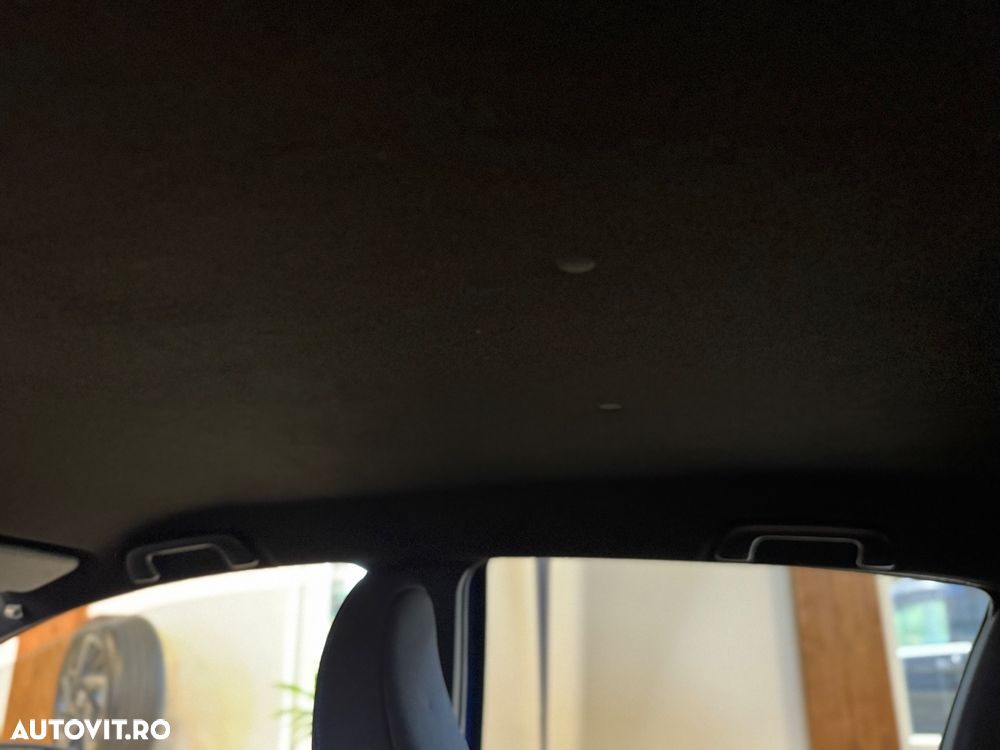 Toyota Yaris 1.5 VVT-i HSD Bi-Tone R&B - 34