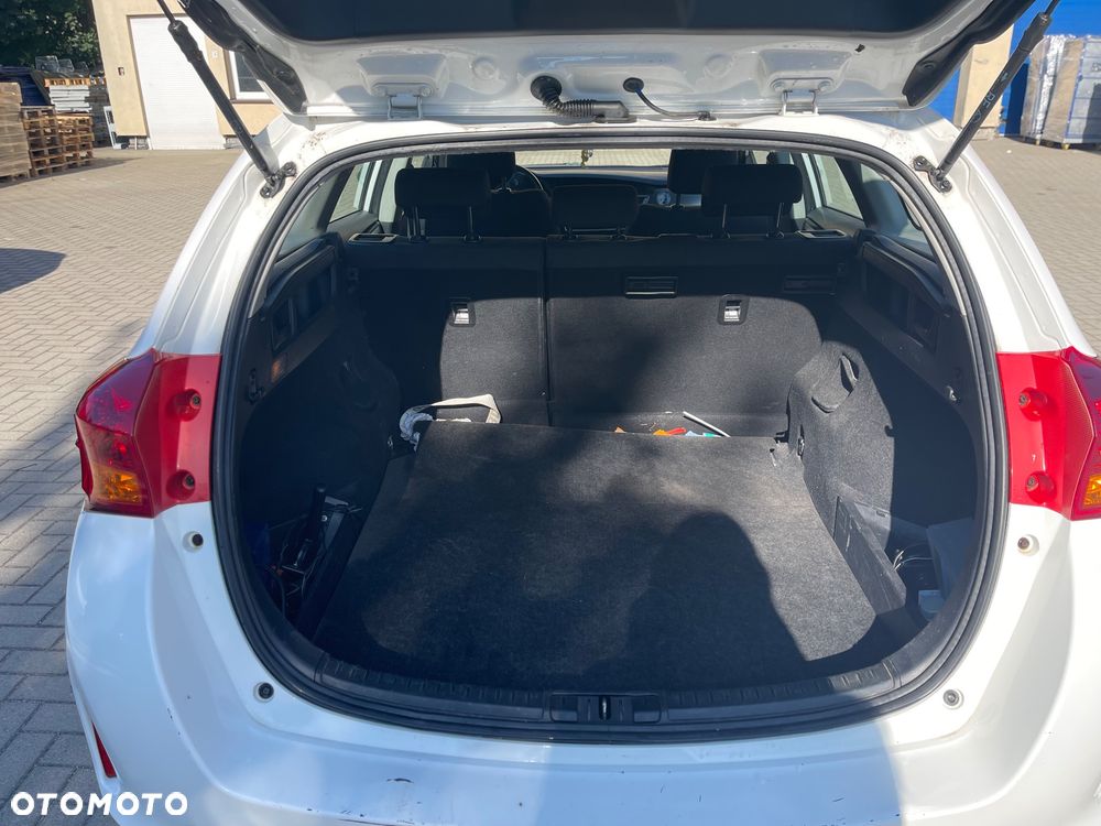 Toyota Auris 1.6 Premium - 7