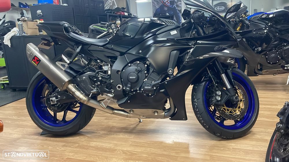 Yamaha YZF R1 - 6
