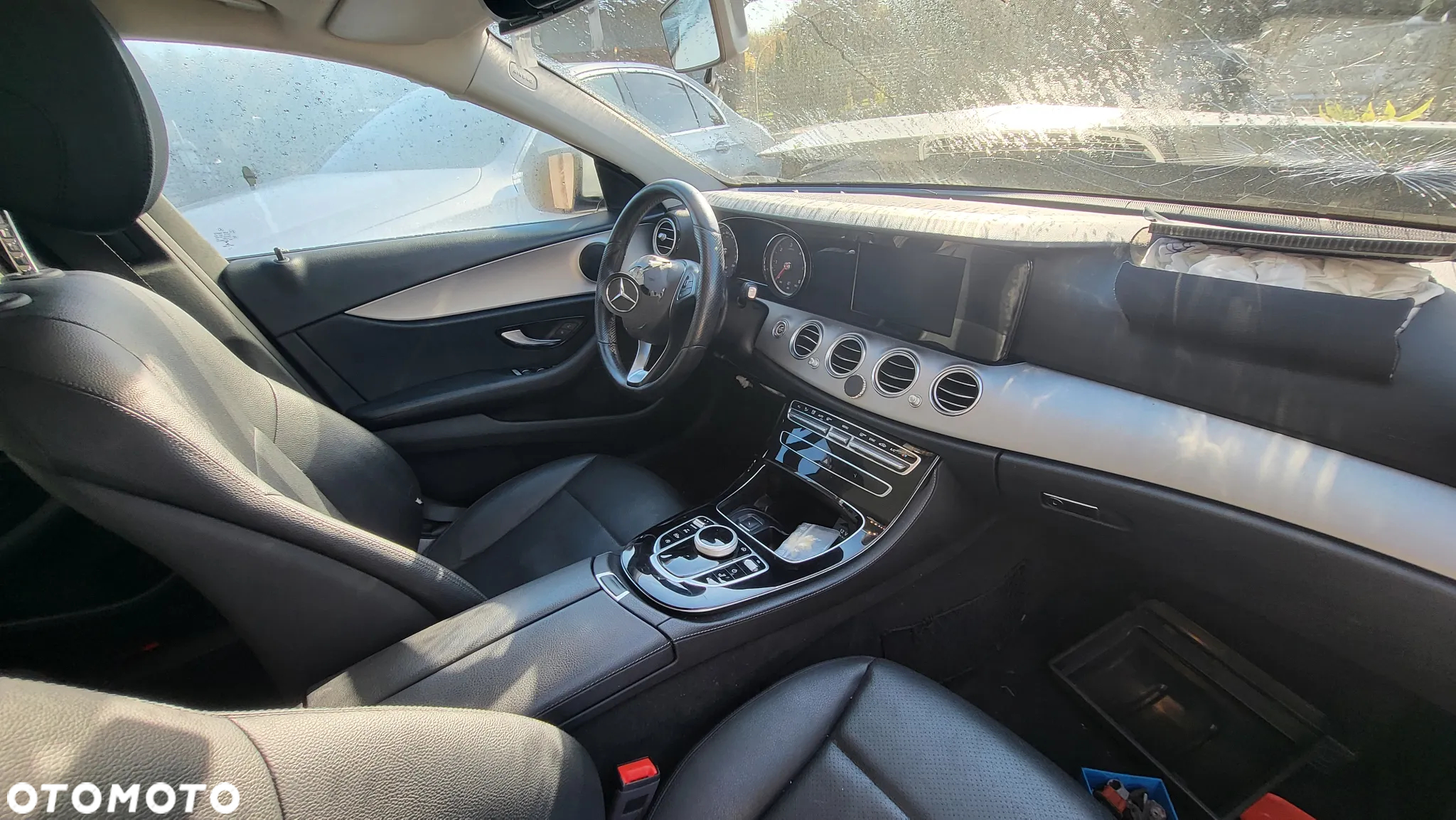 Mercedes-Benz Klasa E 220 d 4Matic T 9G-TRONIC - 9