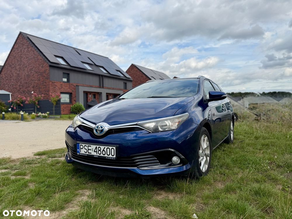 Toyota Auris - 1