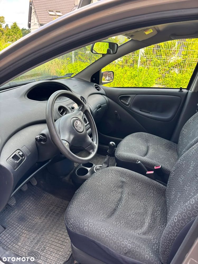 Toyota Yaris 1.3 Sol - 5