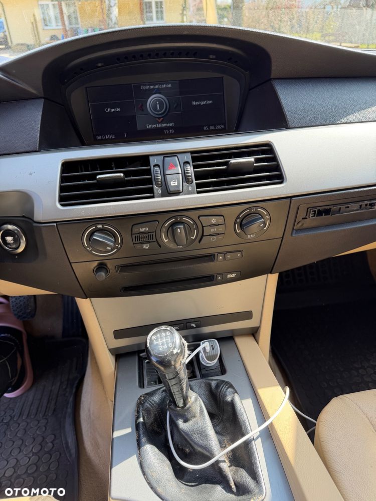 BMW Seria 5 520d - 13