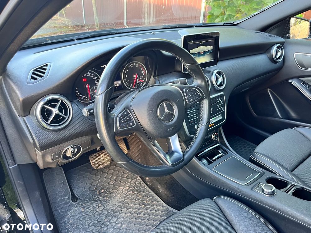 Mercedes-Benz Klasa A 180 7G-DCT - 12