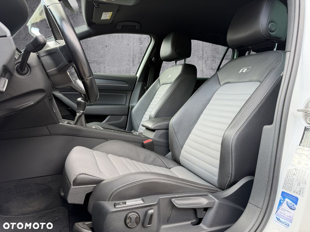 Volkswagen Passat - 11