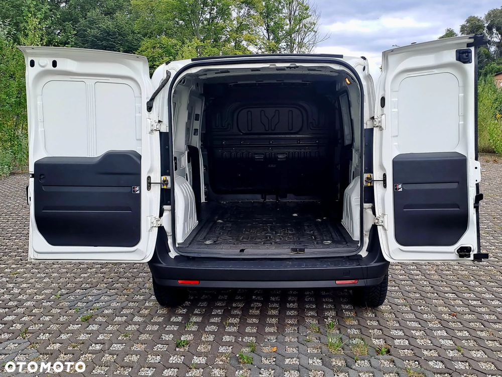 Fiat Doblo Maxi | 3 osobowy | 1 rej 2023 - 16