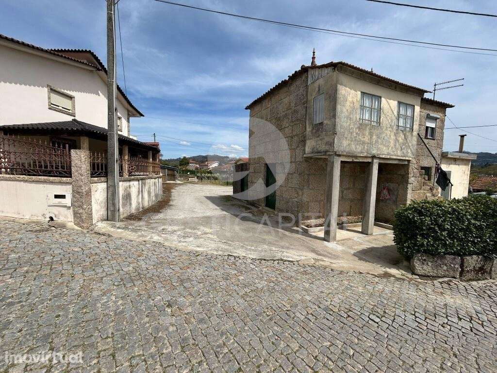 Moradia T3 com amplo terreno em Travanca, Amarante - Grande imagem: 3/33