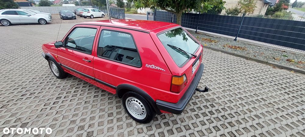 Volkswagen Golf - 34