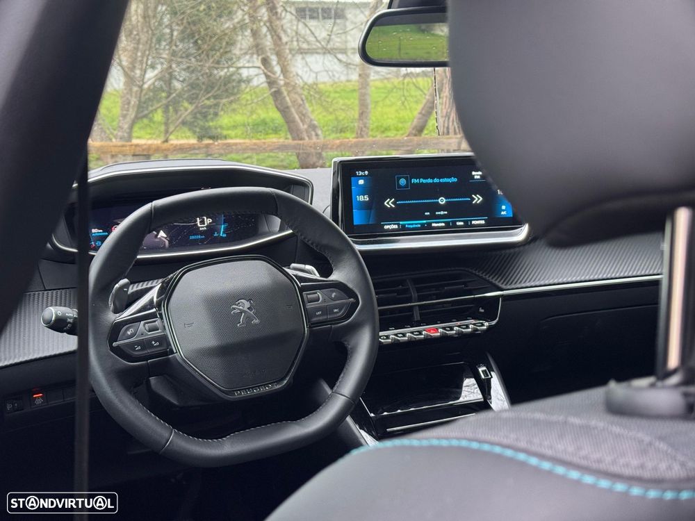 Peugeot 208 1.2 PureTech Allure EAT8 - 21