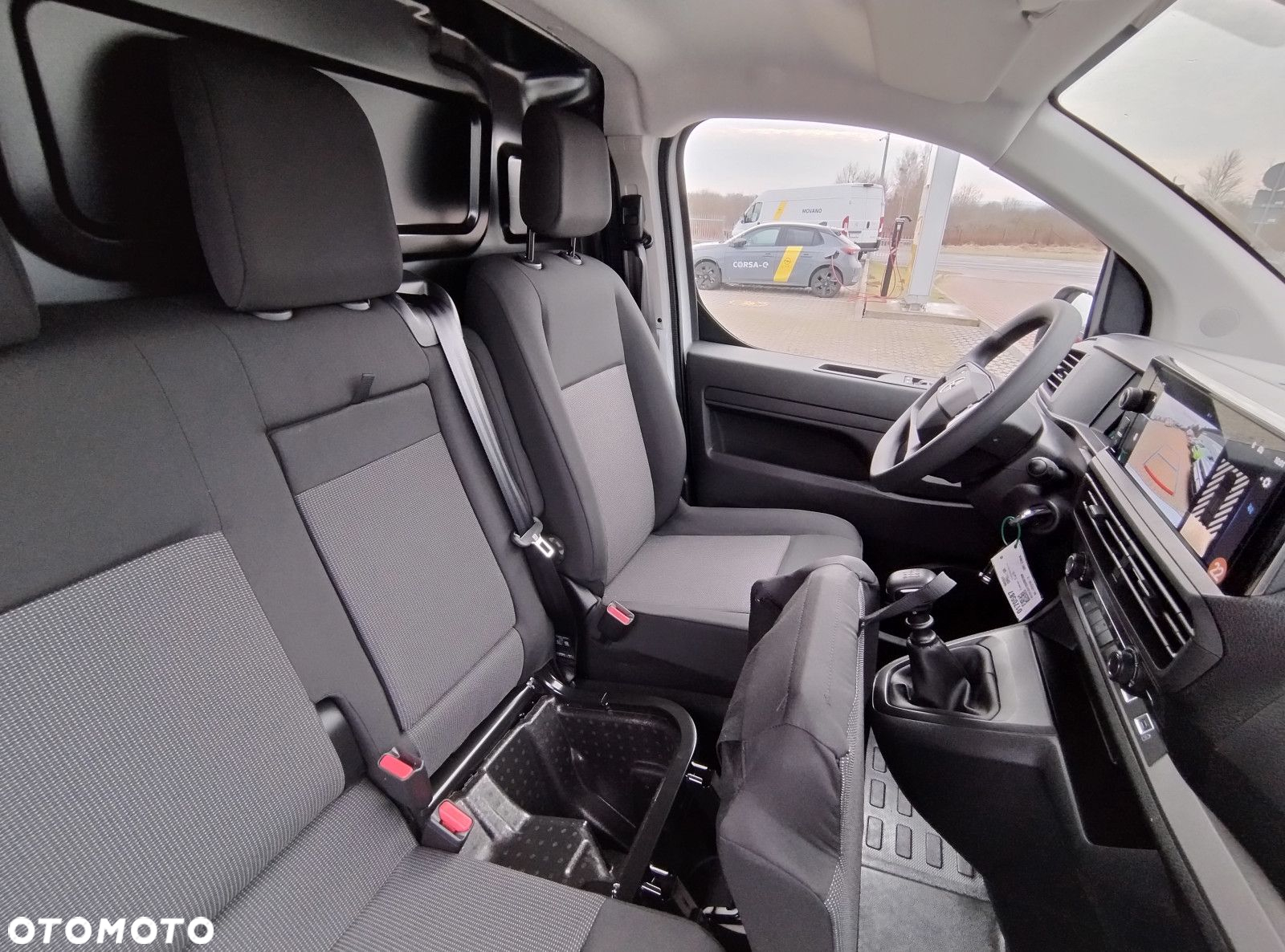 Opel vivaro Nowy Vivaro Furgon Long 2.0d 144 KM MT6 - 24