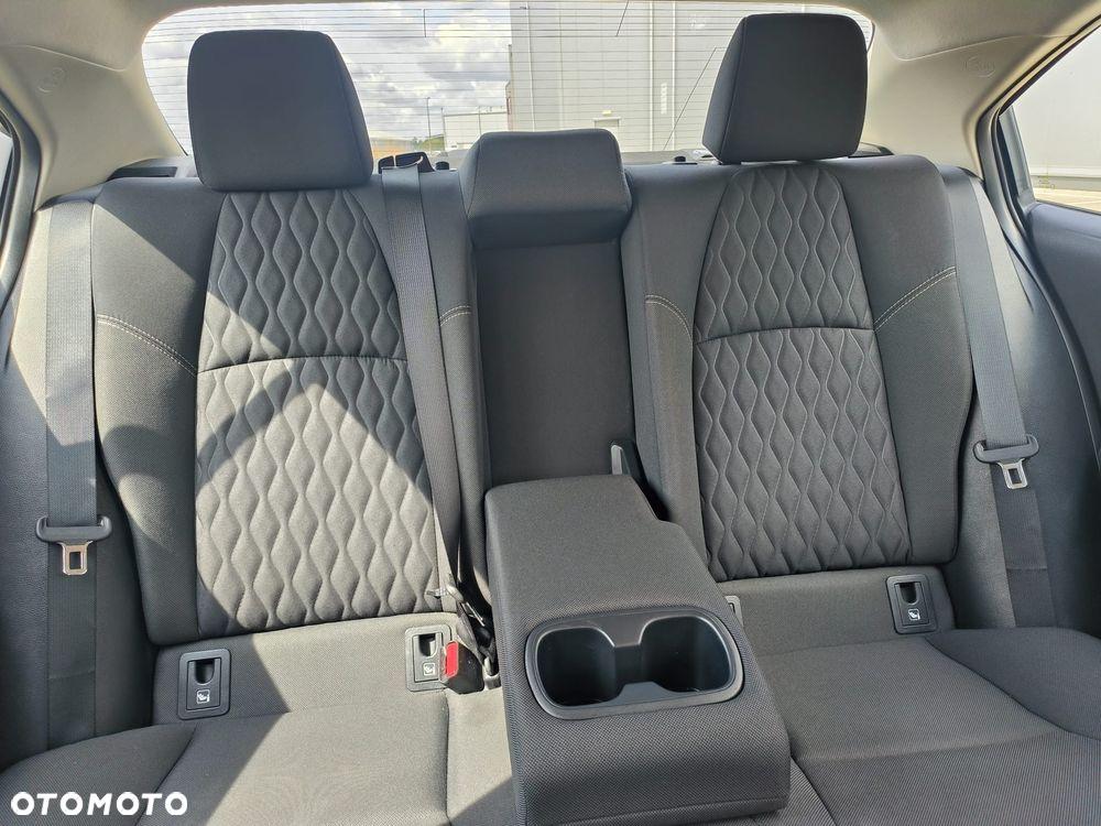 Toyota Corolla - 24