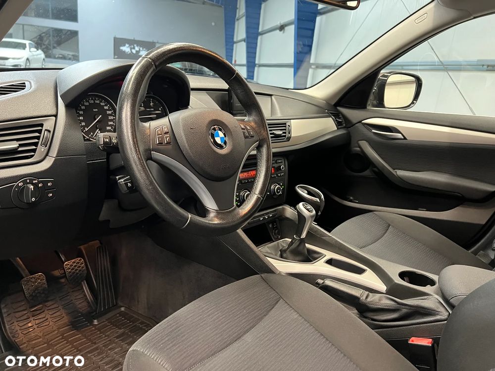 BMW X1 xDrive18d xLine - 27