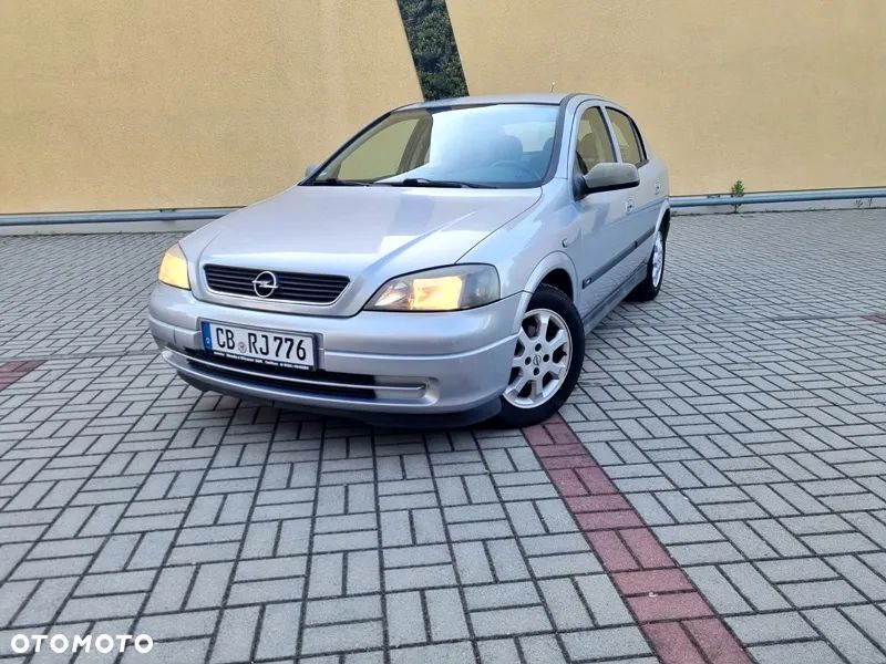 Opel Astra 1.6 Selection 110 Jahre - 1