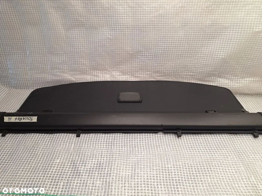 roleta bagaznika vw touareg  II      7p6 2010-2018 7p6867773 orginal demontaz - 5