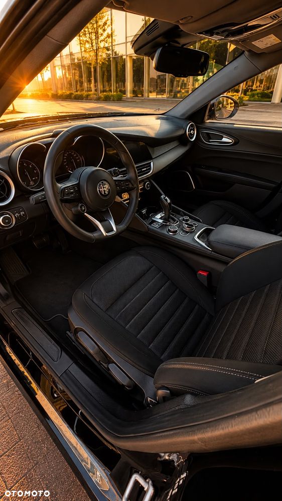 Alfa Romeo Giulia 2.0 Turbo Business - 10